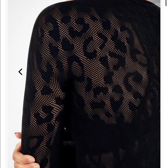 Fabletics Cat Print Sculpknit Long sleeve - Picture 3 of 5